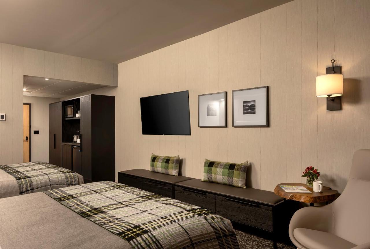 באנף Peaks Hotel And Suites מראה חיצוני תמונה