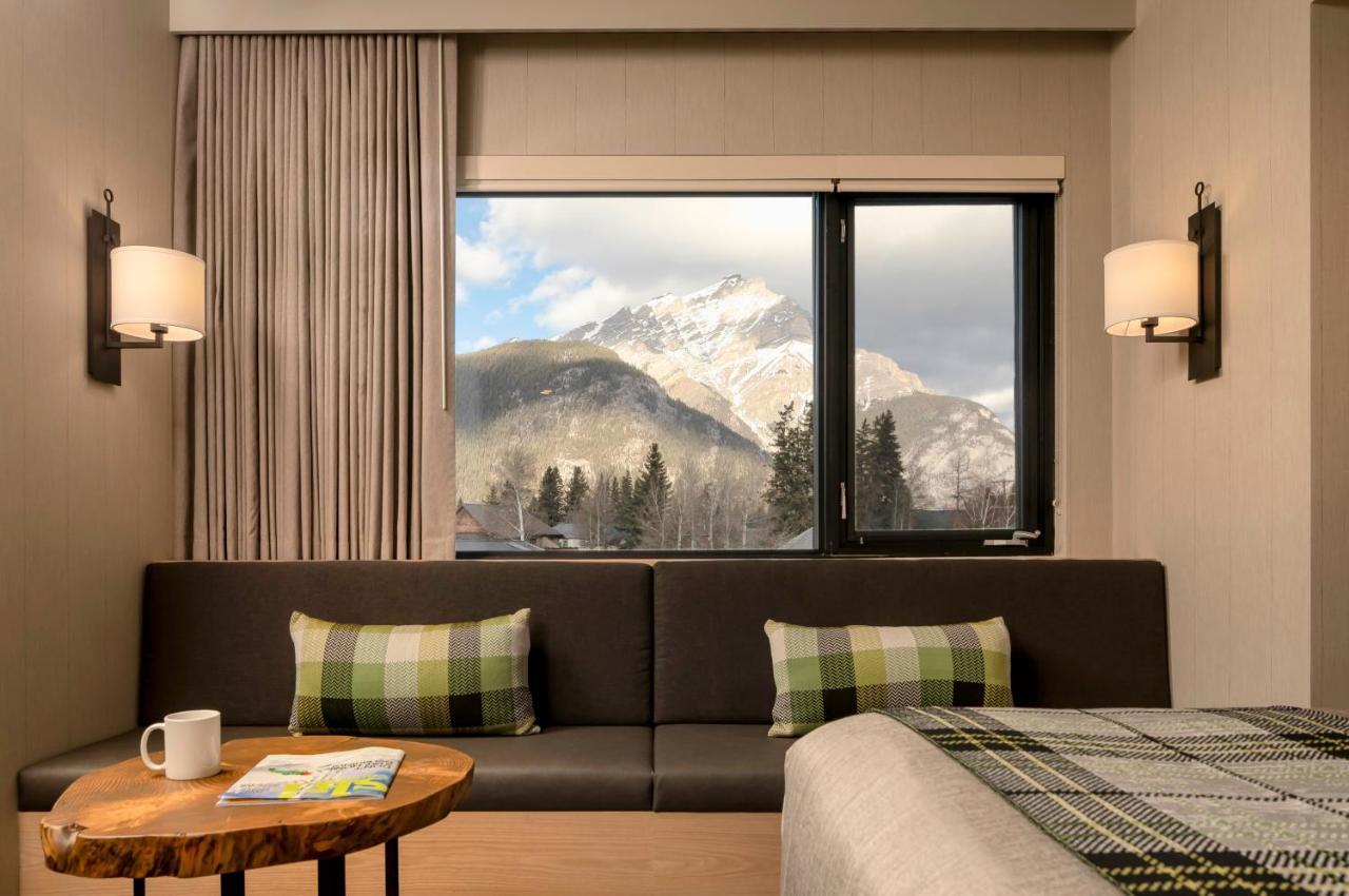 באנף Peaks Hotel And Suites מראה חיצוני תמונה
