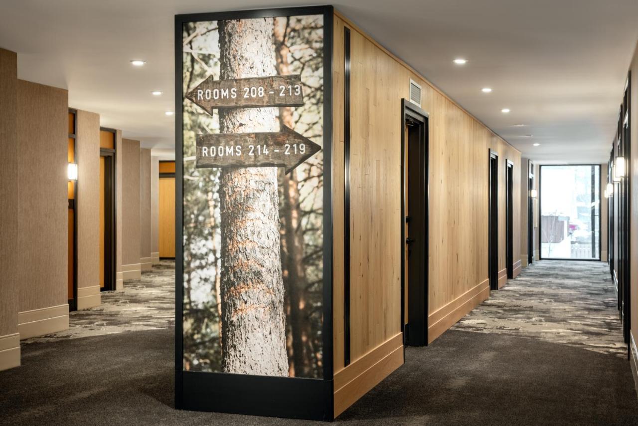 באנף Peaks Hotel And Suites מראה חיצוני תמונה