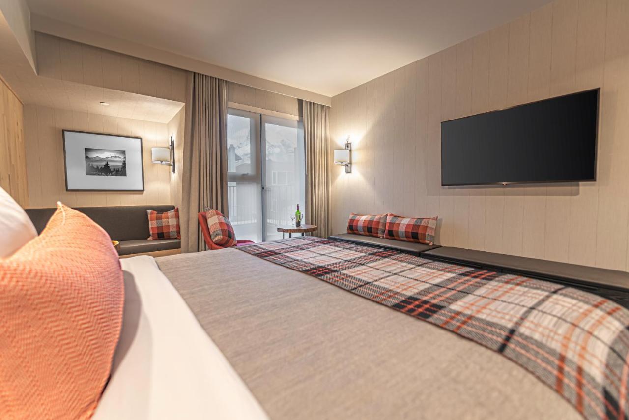 באנף Peaks Hotel And Suites מראה חיצוני תמונה