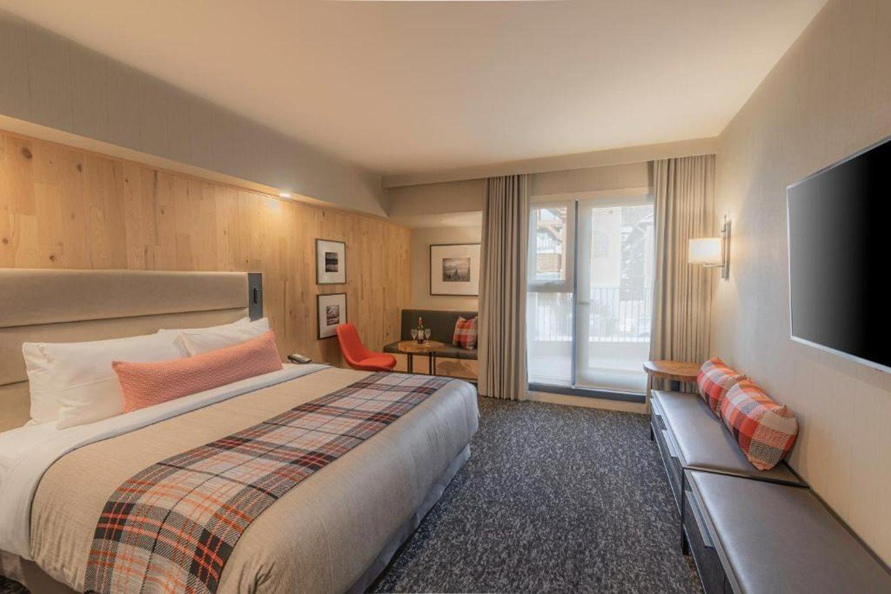 באנף Peaks Hotel And Suites מראה חיצוני תמונה