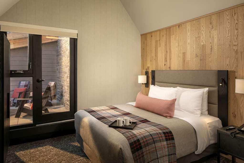 באנף Peaks Hotel And Suites חדר תמונה