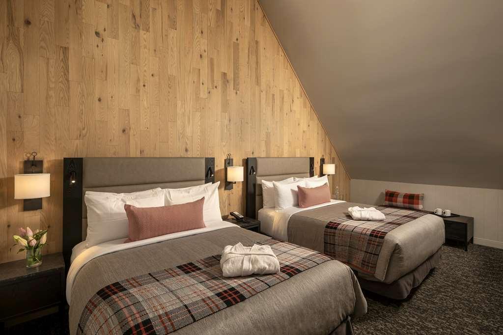 באנף Peaks Hotel And Suites חדר תמונה